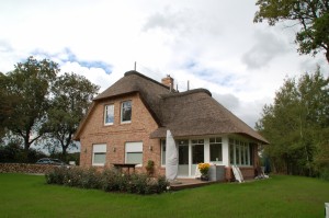 Einfamilienhaus mit Reetdach